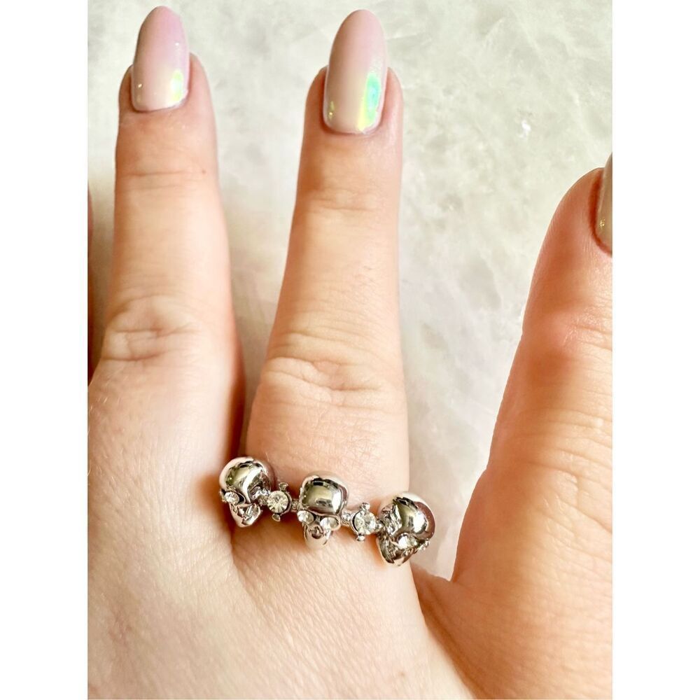 Halloween skull trio ring with cubic zirconia - Picture 3 of 5